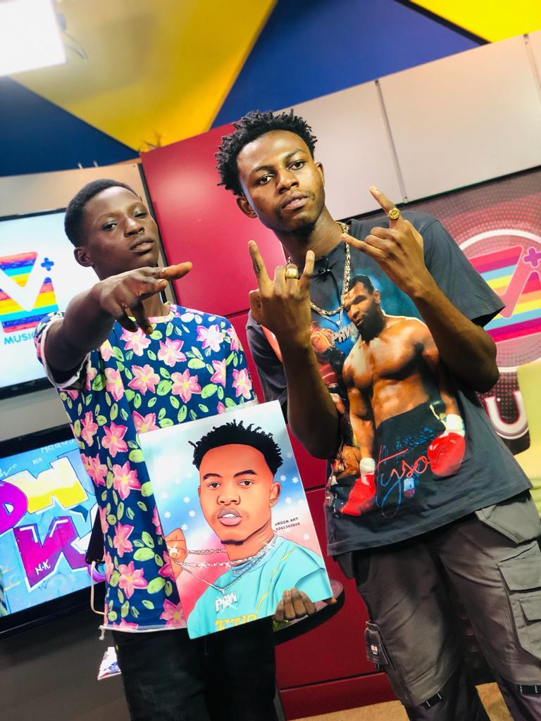 kweku Flick Couldn't Control Himself After Receiving A Portrait Art From Rock&nbsp;Art.